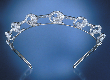 IMG - glossary - main - tiara - 22748 368x268